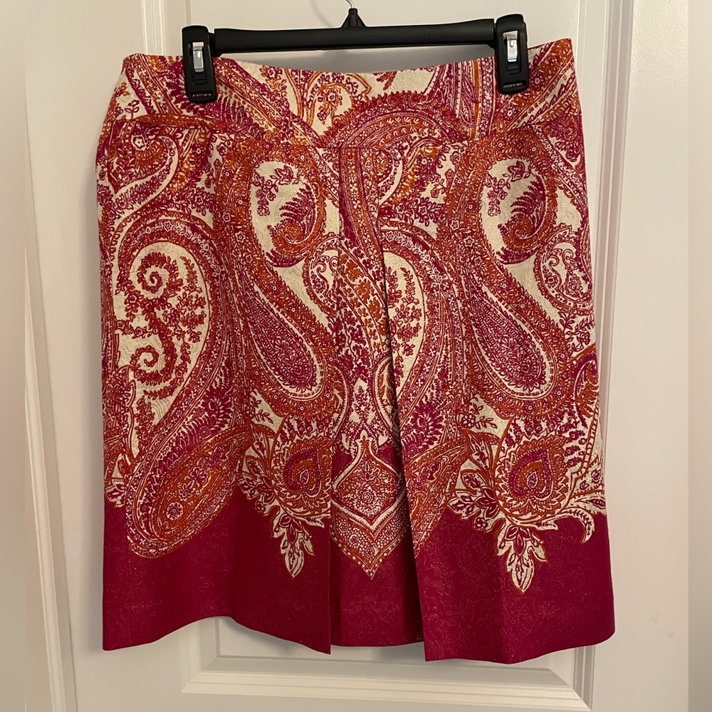 NWT - Ann Taylor Knee Length Ombre Skirt - Size 8